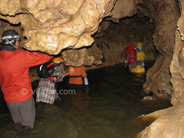 عکس اصلی شماره 2 - غار آبی دانیال در متل قو