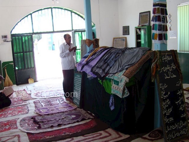 عکس شماره 6 - زیارتگاه و قبرستان خالد نبی