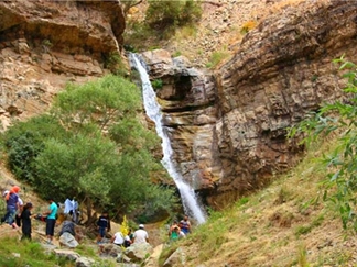 آبشار سنج در جاده چالوس