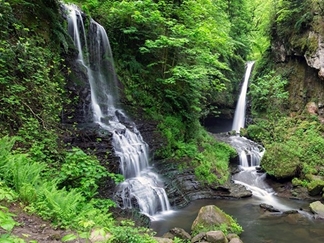 آبشار زمرد حویق گیلان