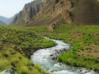 دره وارنگه رود در جاده چالوس
