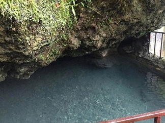 چشمه آب گرم فلکده