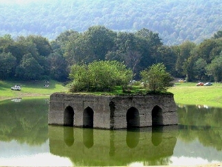 دریاچه عباس آباد