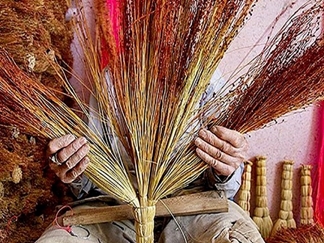 جاروبافی در امیرکلا بابل