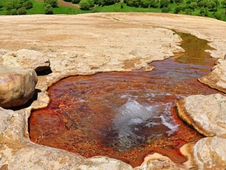 چشمه کانی گراوان در سردشت