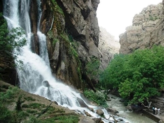 آبشار آب سفید 