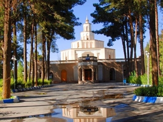 ارگ کلاه‌ فرنگی بیرجند