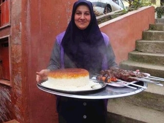 رستوران خاور خانم سرولات