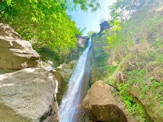 روستا و آبشار کلشتر