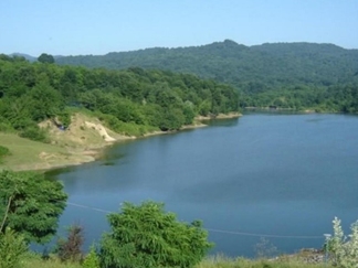 دریاچه گل پل در قائم شهر