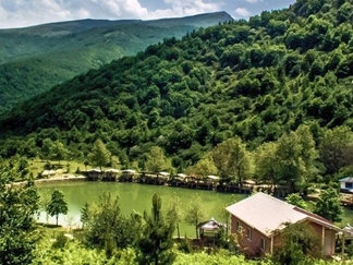 دریاچه قو در جواهرده