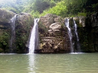 آبشار درازکش