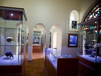 موزه پارینه سنگی زاگرس کرمانشاه