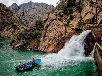 چشمه بل اورامانات کرمانشاه