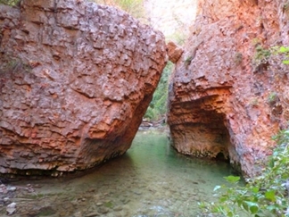 تنگه گمبیل سپیدان