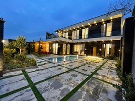 عمارت لاوین با استخر آبگرم سهیلیه