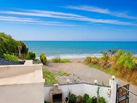 ویلا با استخر و ویو دریا محمودآباد