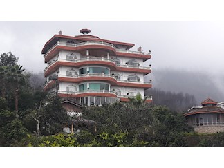 ویلای لوکس با استخر و جکوزی