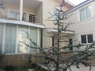 ویلا بااستخر و جکوزی رامسر