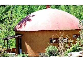 اقامتگاه یارا در جاده سه هزار تنکابن