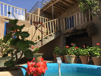 اقامتگاه بومگردی اولنگ کاشمر