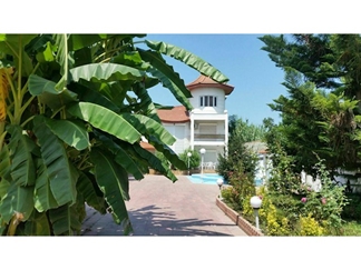 ویلا بااستخر روباز در سرخرود