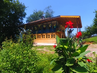 اجاره خانه سنتی در گیلان قلعه رودخان