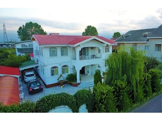 ویلا استخردار در دهکده ساحلی انزلی