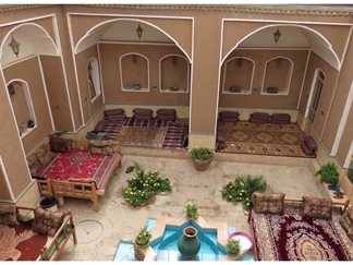 اقامتگاه بومگردی ورزنه