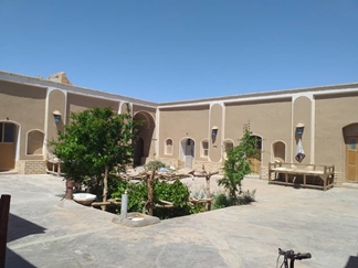 اقامتگاه بومگردی حشمت