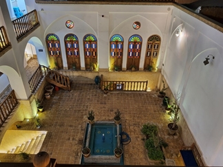 اقامتگاه سنتی گیواک کاشان