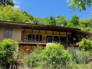 اقامتگاه گردشگری خوش نشین