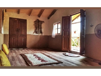 کلبه بلوط در اقامتگاه بومگردی کومه