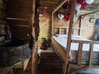 کلبه انار در اقامتگاه بومگردی کومه