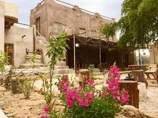 اقامتگاه بومگردی نصوری سیراف