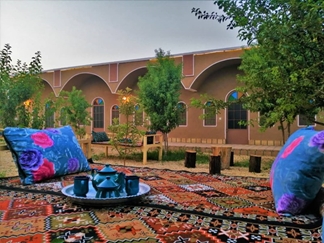 اقامتگاه بومگردی ستاره کویر