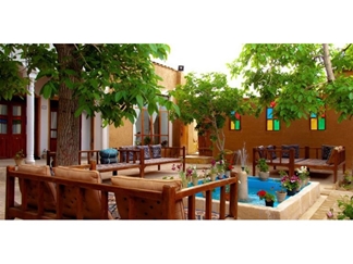 اقامتگاه بوم گردی نی چشمه