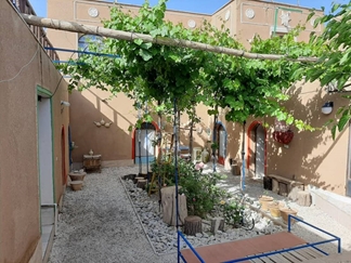 اقامتگاه بوم گردی سرقنات