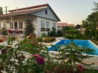 ویلا تالش با استخر و منظره جنگل