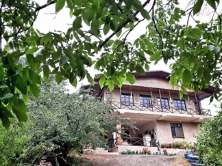 اقامتگاه بومگردی افضل روآر