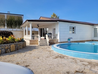 اجاره ویلا با استخر روباز در انزلی