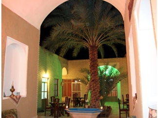 اقامتگاه بومگردی قافله کویر