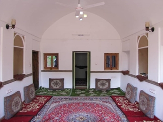 اقامتگاه بومگردی مهریزان