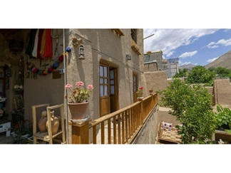 اقامتگاه بوم گردی چنارستان