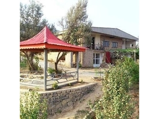 اقامتگاه بومگردی قودنه