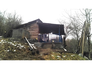 کلبه جنگلی در ییلاق سنگچال آمل