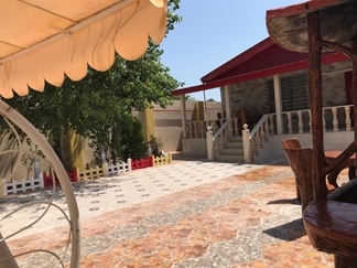 اجاره ویلا با استخر روباز انزلی