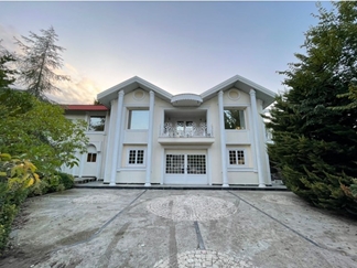 ویلا با بیلیارد و ویو دریا نزدیک رامسر