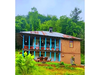 اقامتگاه بومگردی در امامزاده هاشم گیلان