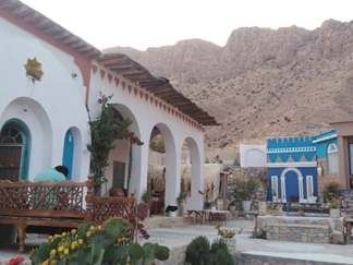 اقامتگاه بومگردی بیشاپور